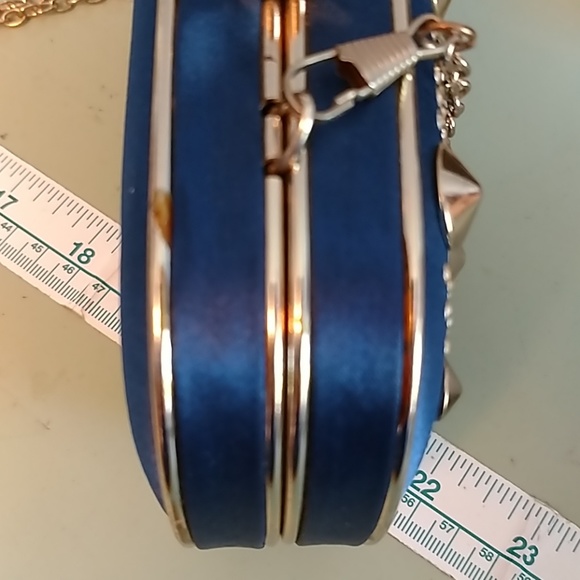 🎀MMS Mini blue hard shell crossbody bag - Picture 6 of 8